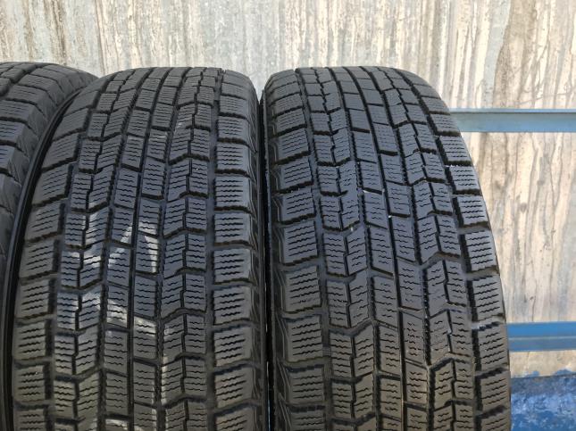 215/60 R17 Goodyear Ice Navi 102h