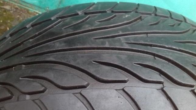 255 45 18 Dunlop sport 9000 одно