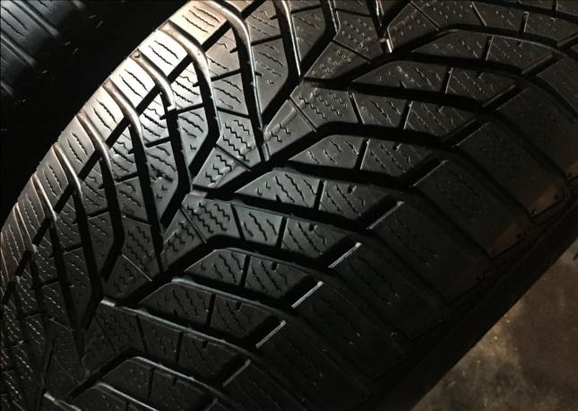 245/50R18 104V Yokohama W drive две штуки gdf1