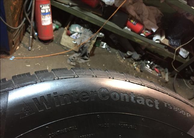 215/70R16 100T Continental winter contact TS850P