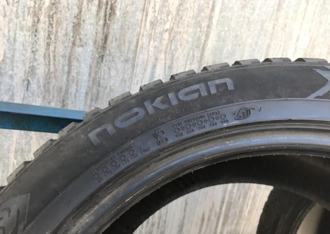 285 40 19 Nokian Hakkapeliitta 8