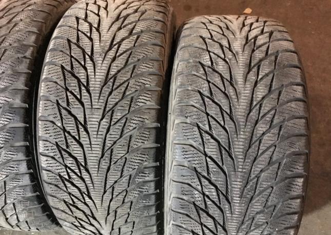 Зимние 245 45 18 Nokian Hakkapeliitta R2 Runflat