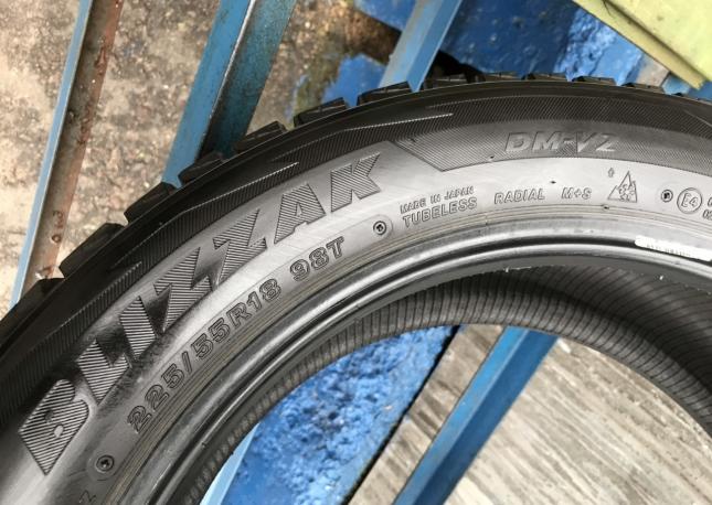 225 55 18 Bridgestone Blizzak DM-V2 2шт