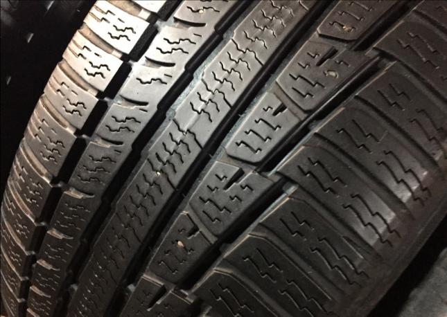 235/50R18 XL 102V Nokian зима Комплект zfgh1