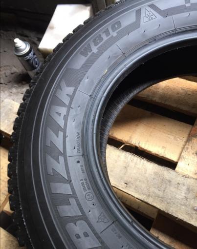 215/75R16C Bridgestone Blizzak W810 две штуки