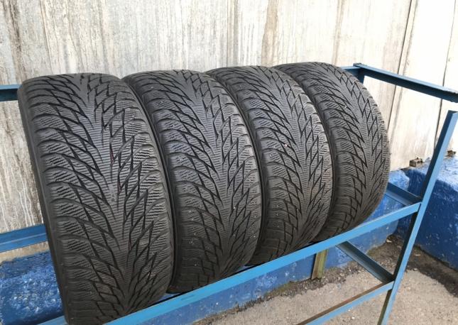 245 45 18 Nokian Hakkapeliitta R2 Runflat 4шт