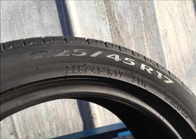 Спарка на Lexus 225/45,245/45R17 Pirelli cintur.P7