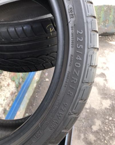 225 40 18 Dunlop sp Sport 01 2шт