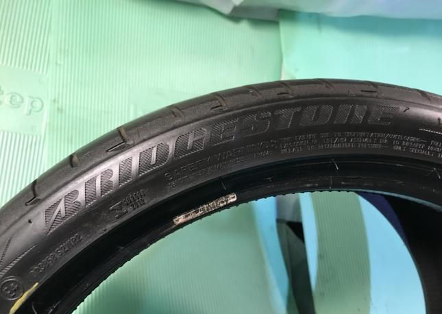 Летние бу шины R19 255 35 19 Bridgestone S001 runf