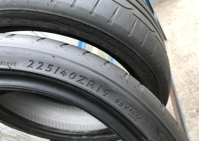 225 40 19 Dunlop sp Sport maxx RT 2шт