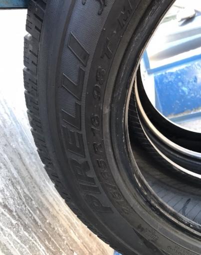 215 65 16 Pirelli Scorpion Ice Snow