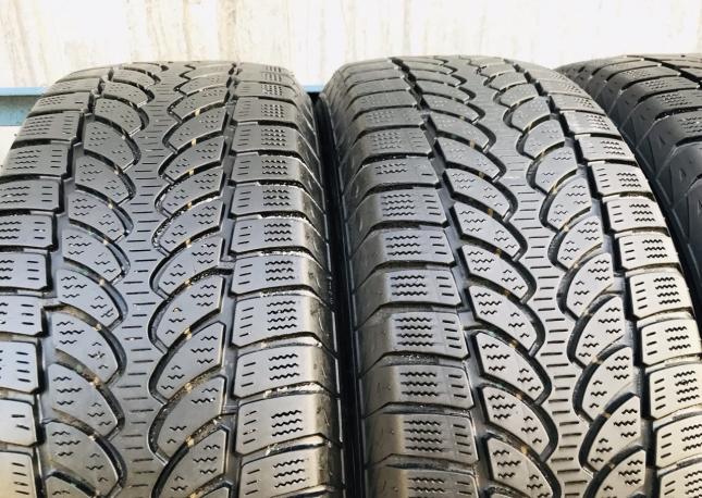 Зимние шины 215 60 16 Bridgestone Blizzak LM32C