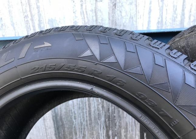 215 55 16 Pirelli WinterCarving Edgе