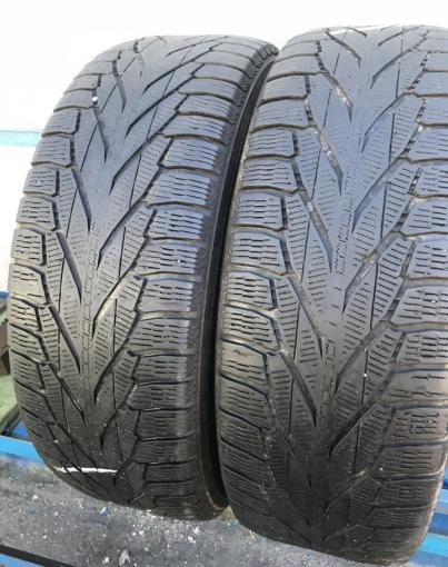 Зимние шины 245 65 R17 Nokian Hakka R2-2 шт