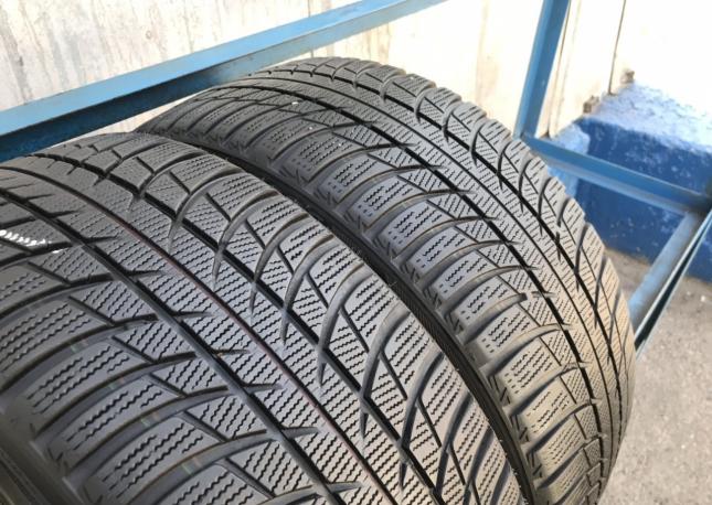 225/40/18 Bridgestone Blizzak LM001