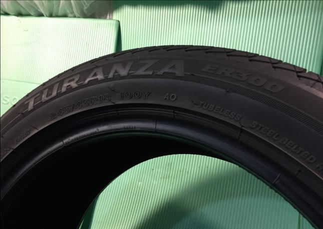 Комплект 245/45R18 Bridgestone turanza ER 300