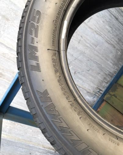 205 60 16 Bridgestone Blizzak LM25 4шт