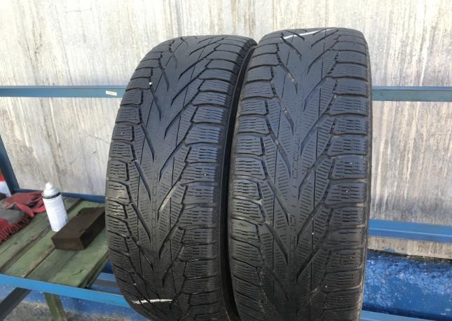 Зимние шины 245 65 R17 Nokian Hakka R2-2 шт