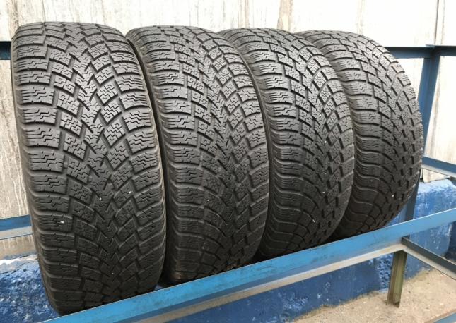 Зимние шины 215 55 16 Nokian W plus