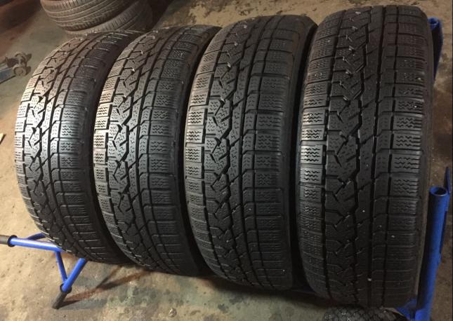 225/60R17 99H Kumho asimmetric I Zen RV Комплект