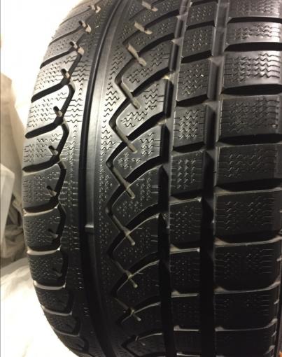 Одна зимняя шина 265/35R18 Yokohama AVS winter