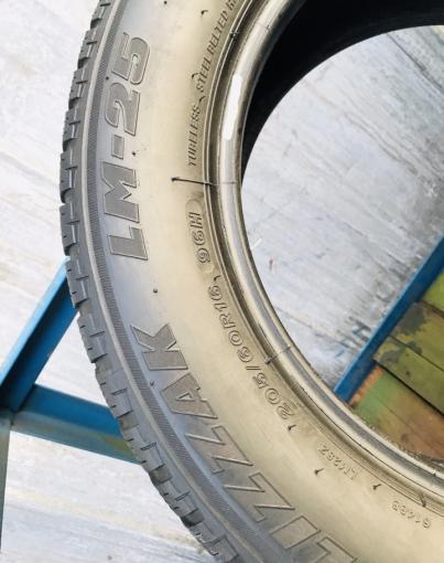 Зимние шины 205 60 16 Bridgestone Blizzak LM32