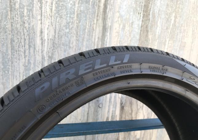 225 40 18 Pirelli Winter Snowsport 240