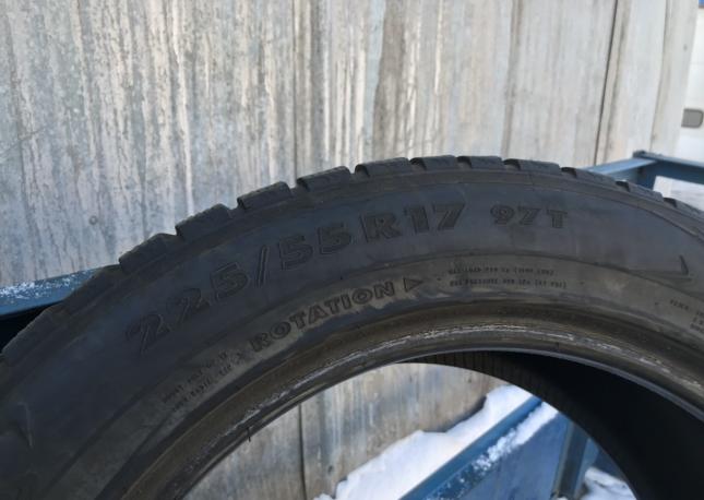 225/55/17 Nokian Hakkapeliitta 7 Runflat