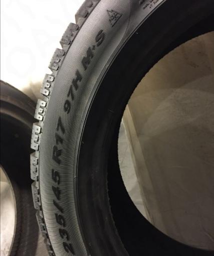 Шины 235 45 R17 Pirelli sottoZero winter 210 пара