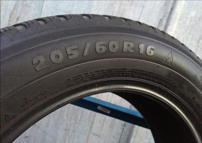 Зимние 205/60R16 92H Michelin Alpin A4 две штуки