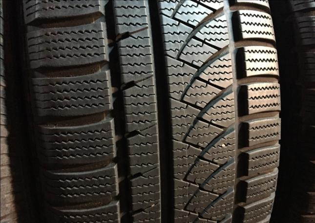 235/55R19 105H Champiro WinterPro HP GT Radial XL