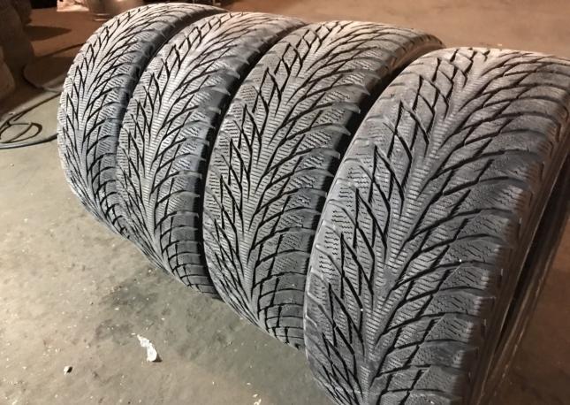 Зимние 245 45 18 Nokian Hakkapeliitta R2 Runflat