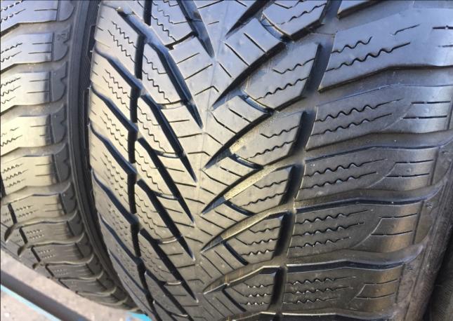 Run Flat 225/45R17 Goodyear eagle ultra grip GW-3