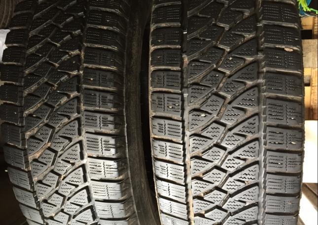 215/75R16C Bridgestone Blizzak W810 две штуки