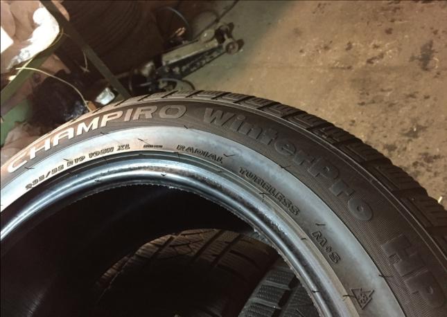 235/55R19 105H Champiro WinterPro HP GT Radial XL