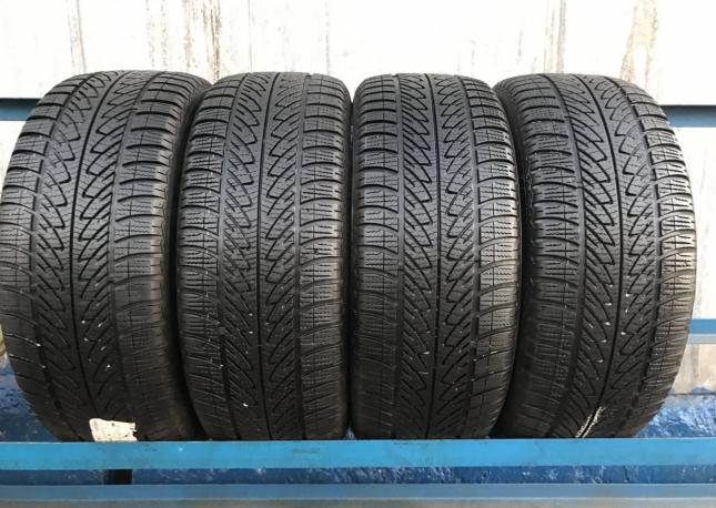 235 50 18 Goodyear UltraGrip 8