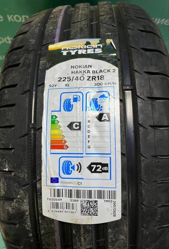 225/40 R18 Nokian Tyres Hakka Black 2 летние