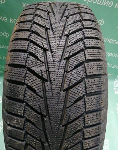 Hankook Winter I'Cept iZ 2 W616 215/50 R17