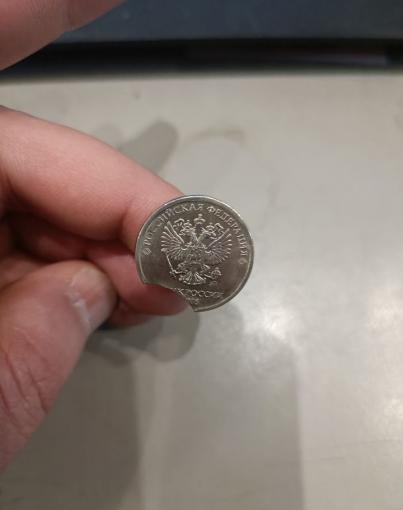Монета 2 рубля с браком монетного двора купить