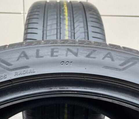 Bridgestone Alenza 001 285/45 R22