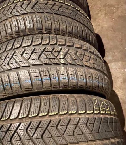 Pirelli Winter Sottozero 3 255/45 R19 V