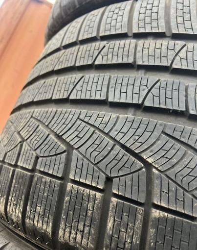 Pirelli Sottozero Winter 240 295/30 R19