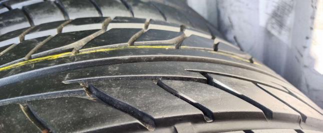Nitto NT555 Extreme ZR 255/35 R20