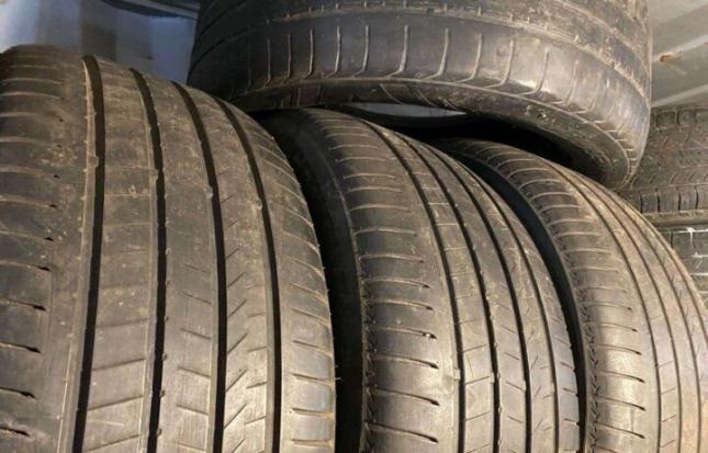 Bridgestone Alenza 001 285/45 R22