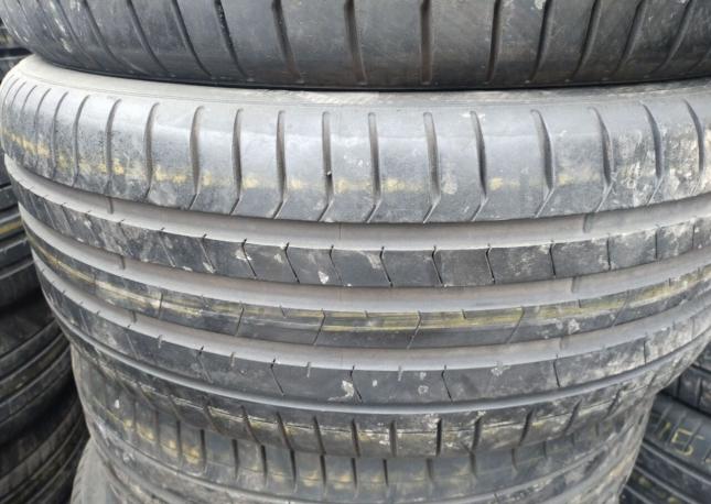 Pirelli P Zero PZ4 255/40 R21