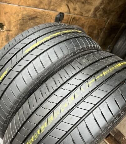 Bridgestone Turanza T005 225/55 R19