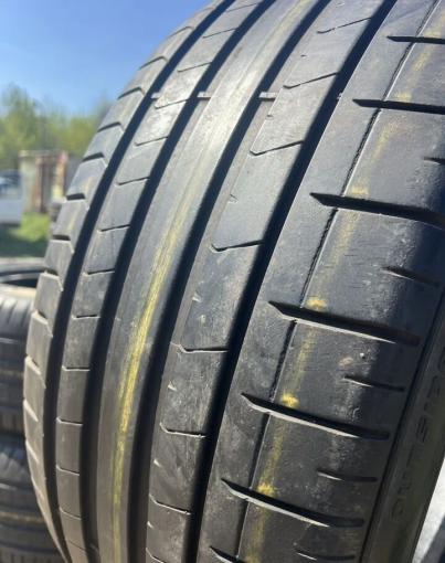 Pirelli P Zero PZ4 275/45 R21