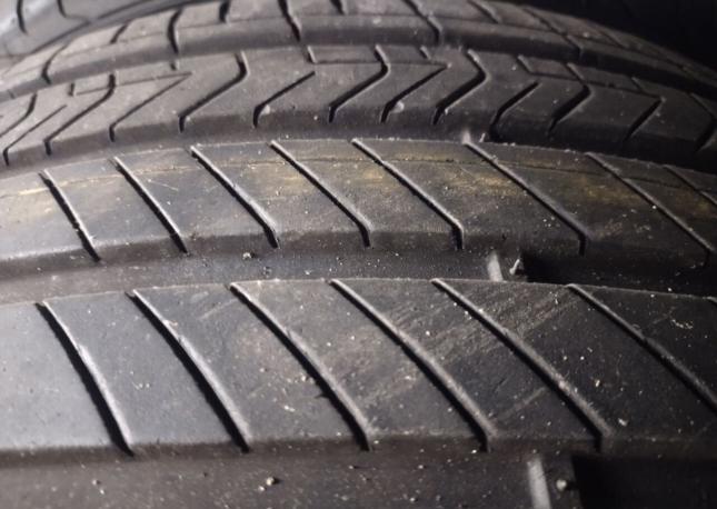 Kumho Majesty 9 Solus TA91 255/45 R18