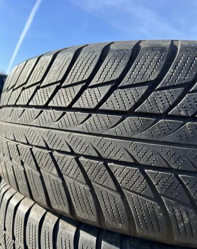 Bridgestone Blizzak LM-001 225/60 R18