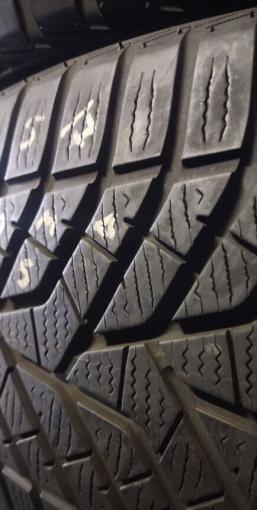 Yokohama W.Drive V905 235/45 R17